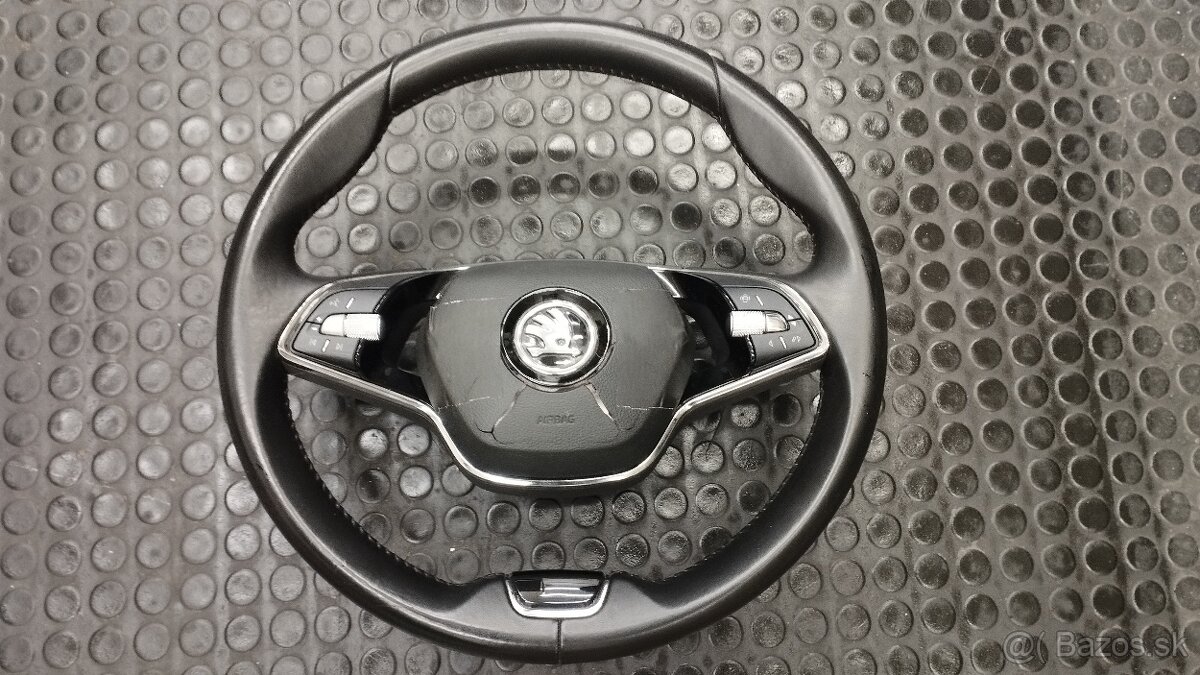 VOLANT ŠKODA 2023 - 14