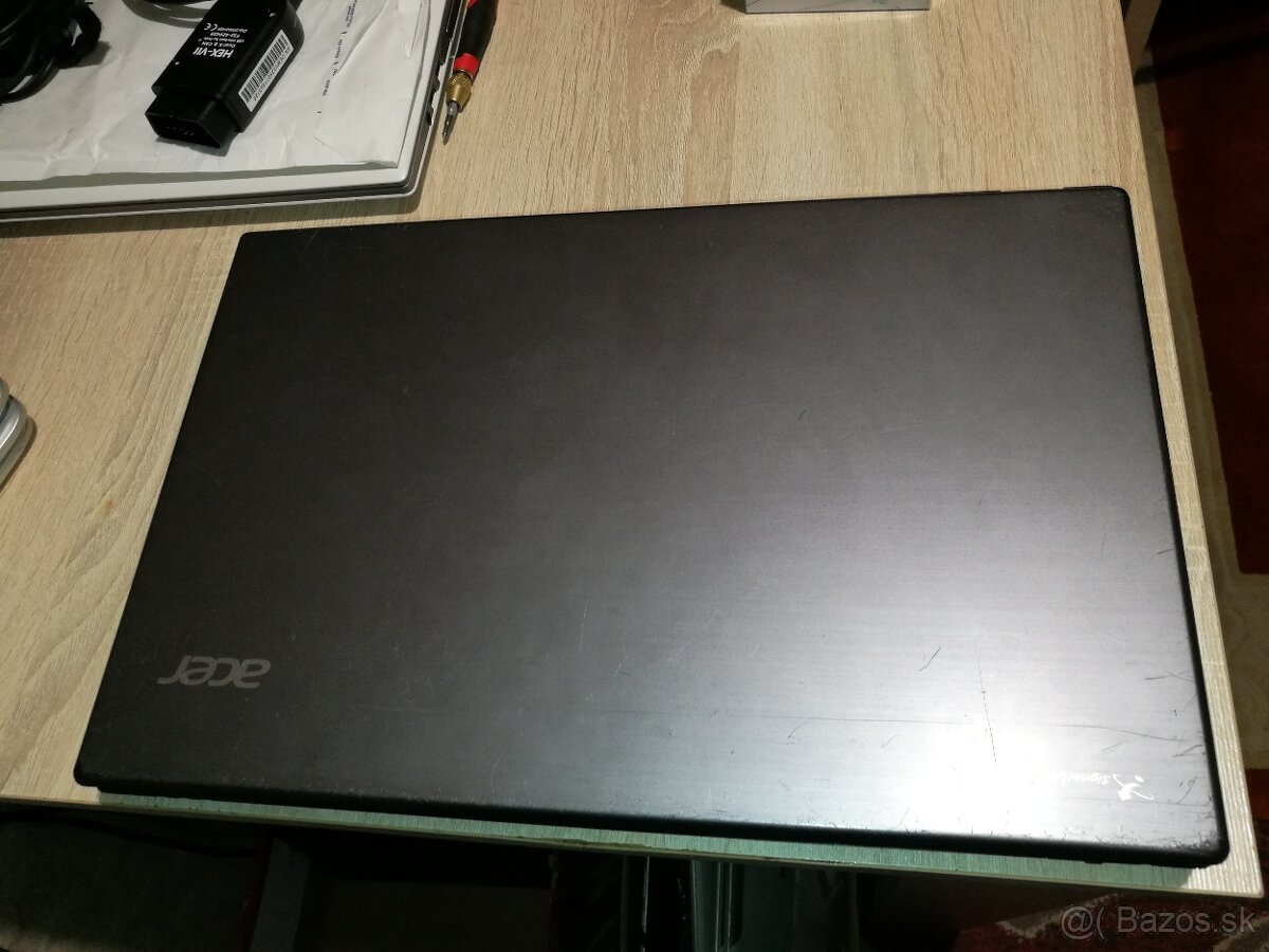 Acer. Intel Dvojjadro. 15,6" LED. 4GB. 500 GB. - 14