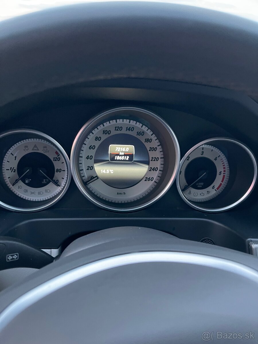 2015 Mercedes-Benz E200CDi Bluetec - 14