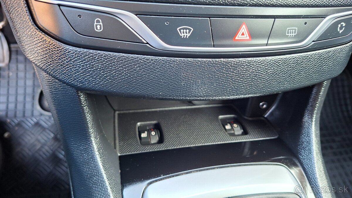 PEUGEOT 308 1.2 BENZ.5DV.STYLE. - 14