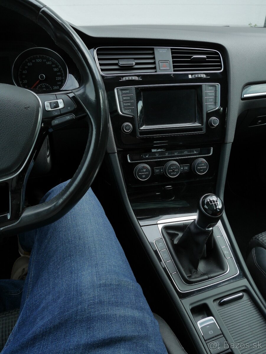 Volkswagen Golf Variant 2.0 TDI BMT 150k Highline - 14