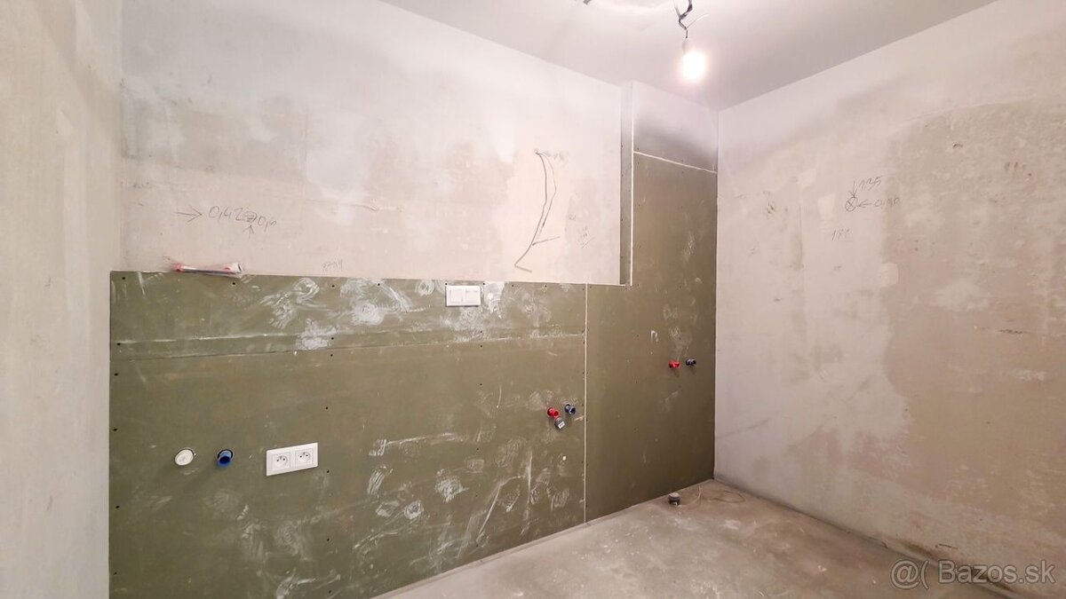 3 izbový holobyt s terasou 35 m2, Nové nábrežie, Poprad - 14