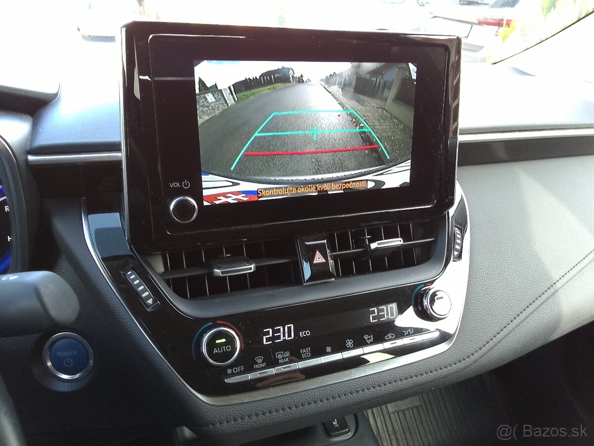 Toyota Corolla sedan, 1,8 hybrid, 09/2022, 46 000 km - 14