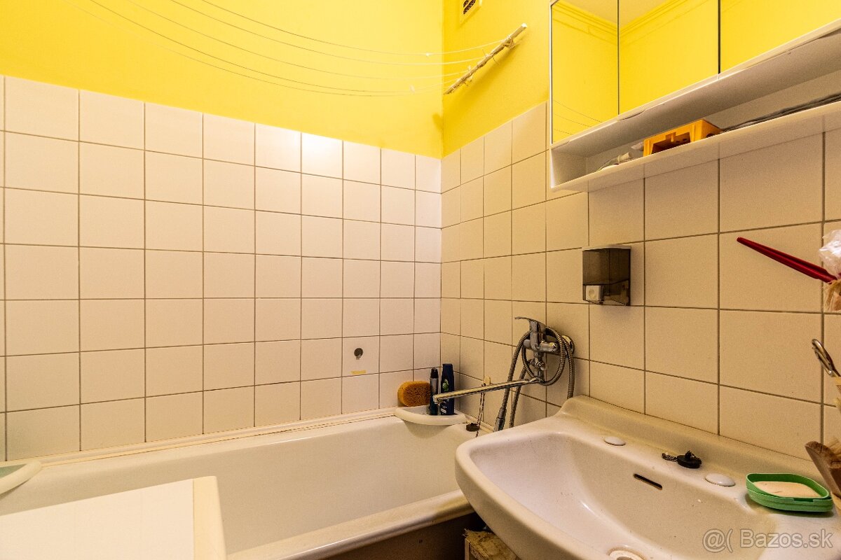 BEDES | Pôvodný 3 izbový byt v Sebedraží s garážou - 14