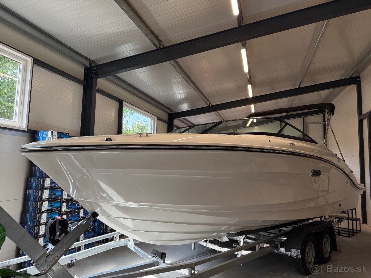 Čln Sea Ray 210 SPX model 2026 na sklade - 14