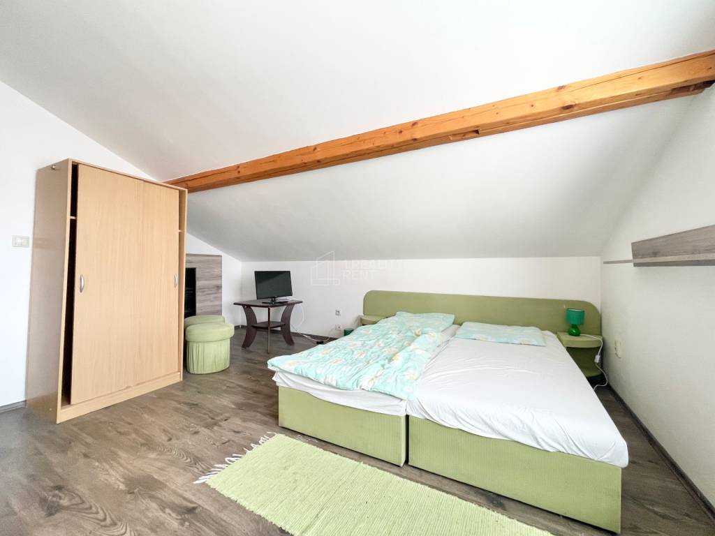 Na predaj penzión v centre KNM - 14