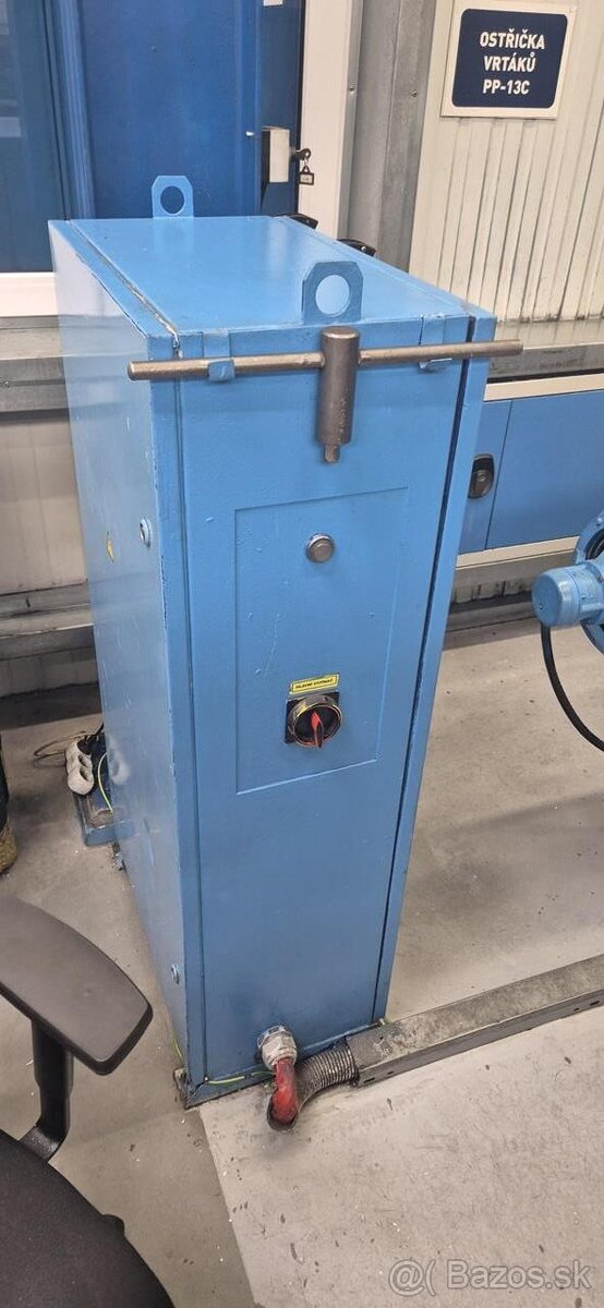 Hrotový soustruh TOS SU 50/1500 - 14