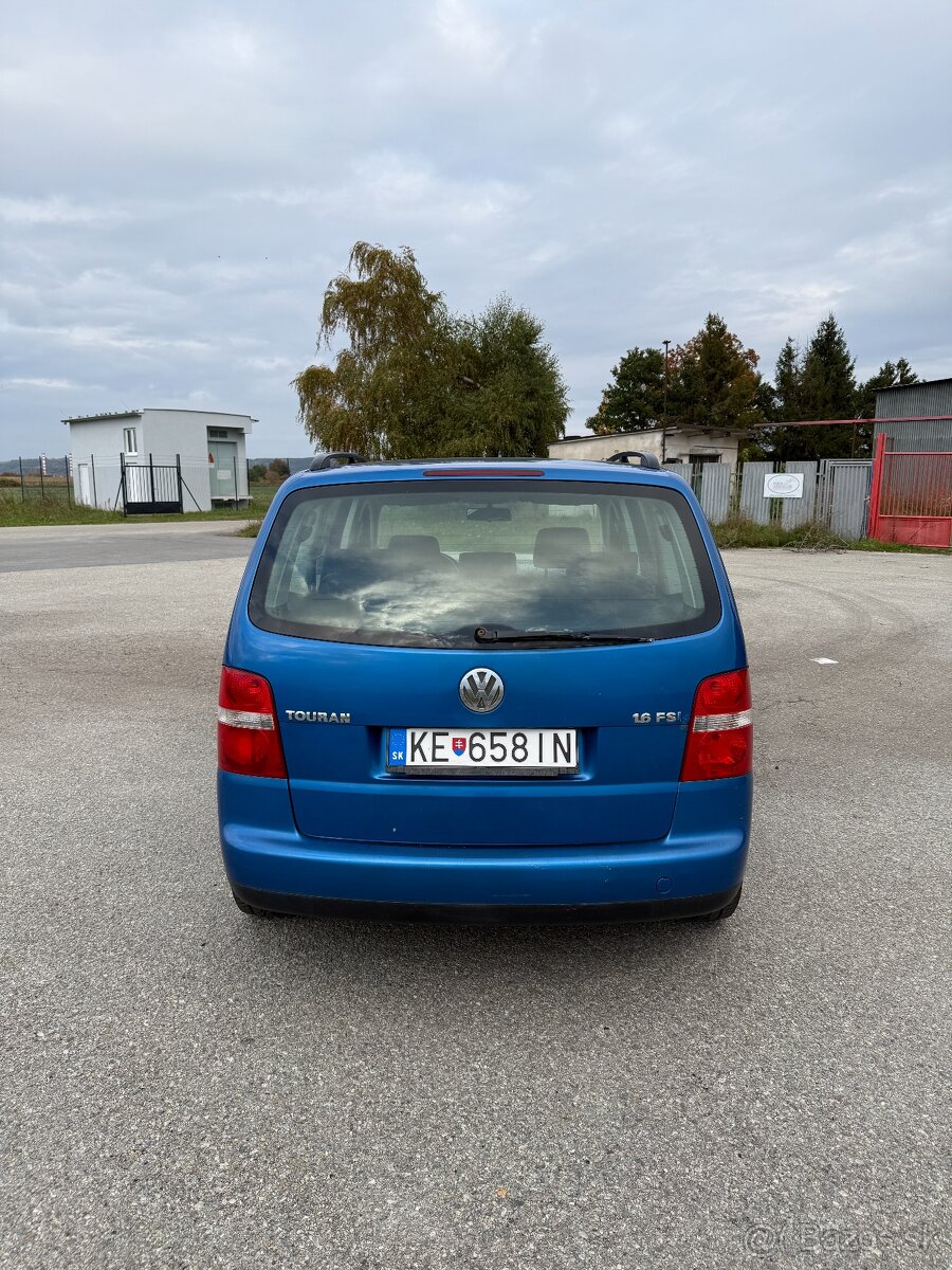 VW Touran 1.6 FSI – 7 miest, STK 11/2027, benzín - 14