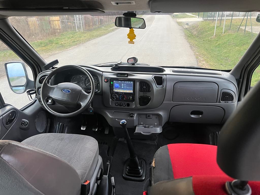 Ford Transit 7 miestne - 14