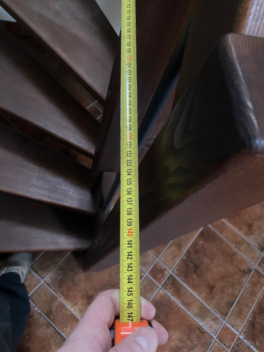 Masívne drevené schody - 14