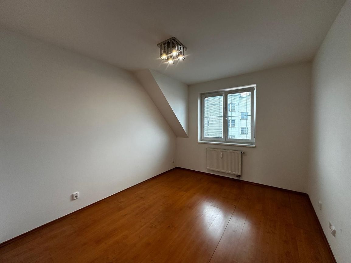 PRENÁJOM - útulný 3-izbový byt s terasou v Banskej Bystrici - 14