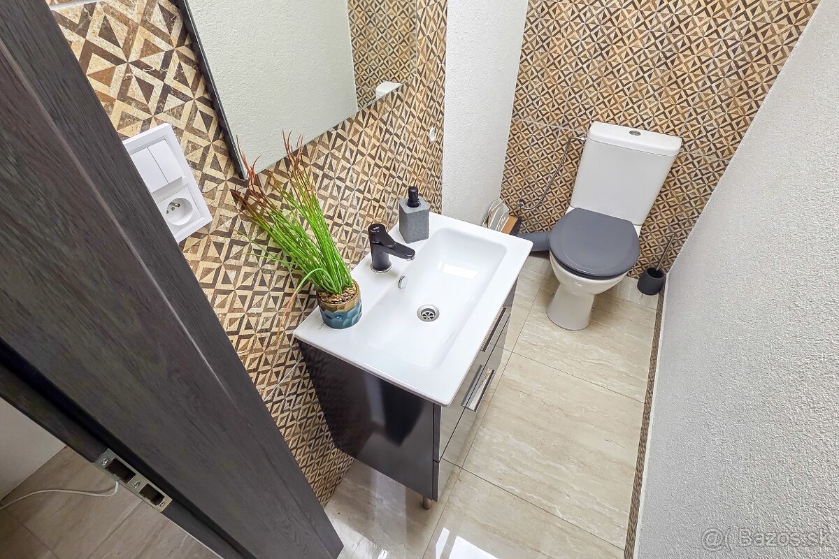 Na prenájom kompletne zrekonštruovaný podnikateľský priestor - 14