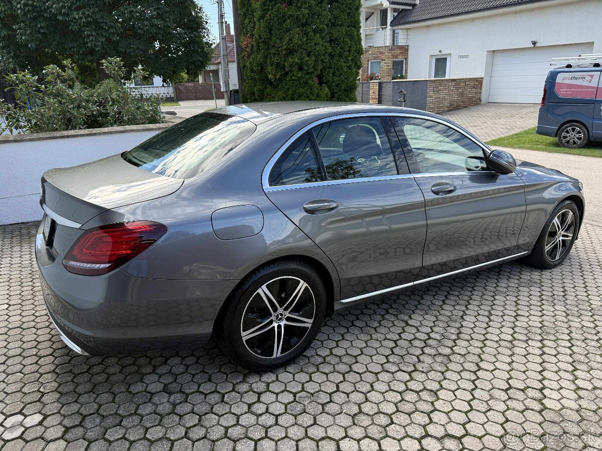 Mercedes-Benz C trieda Sedan Mercedes 200 d A/T - 14