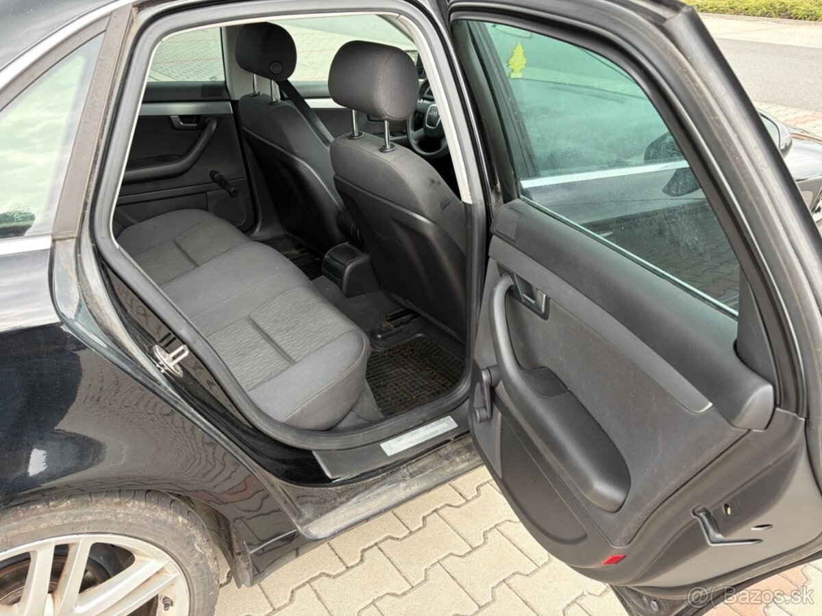 Audi A4 1.6i 75kw klima - 14