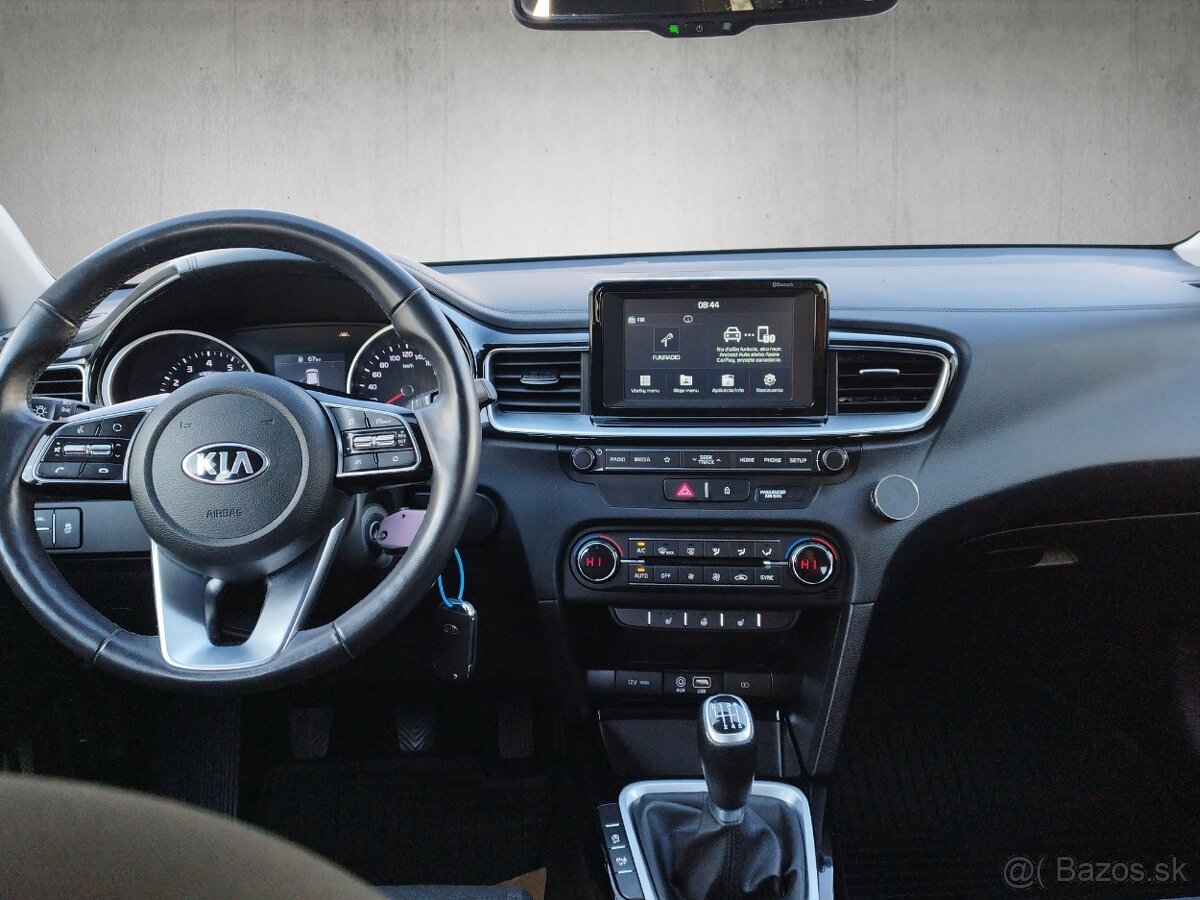 Kia CEED SW 1,4 T-GDi GOLD - 14