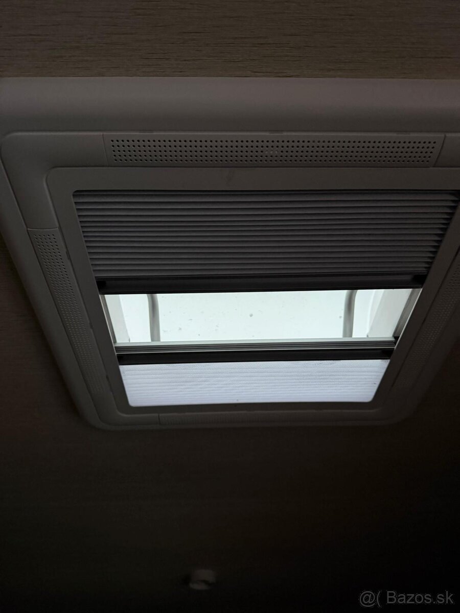 Mercedes-Benz Sprinter 4x4 Camper - 14