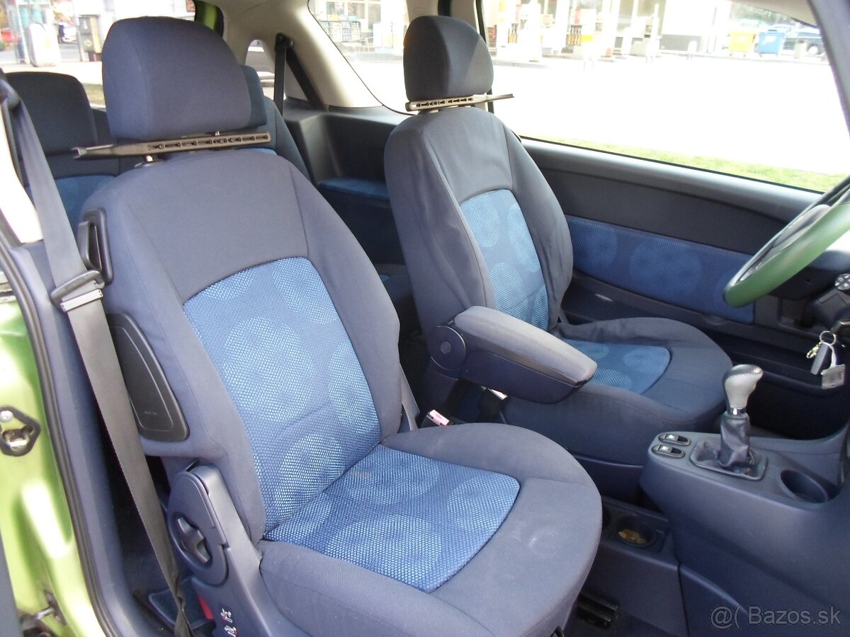 Peugeot 1007 1.4 HDi Trendy - 14