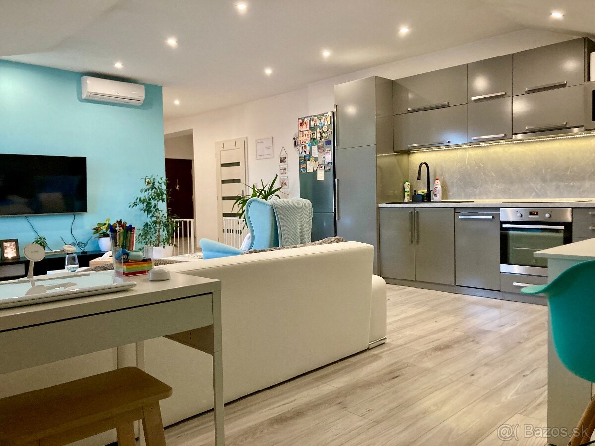 Nadštandardný 2-izbový byt 75m2 + parkovacie miesto, Komárno - 14