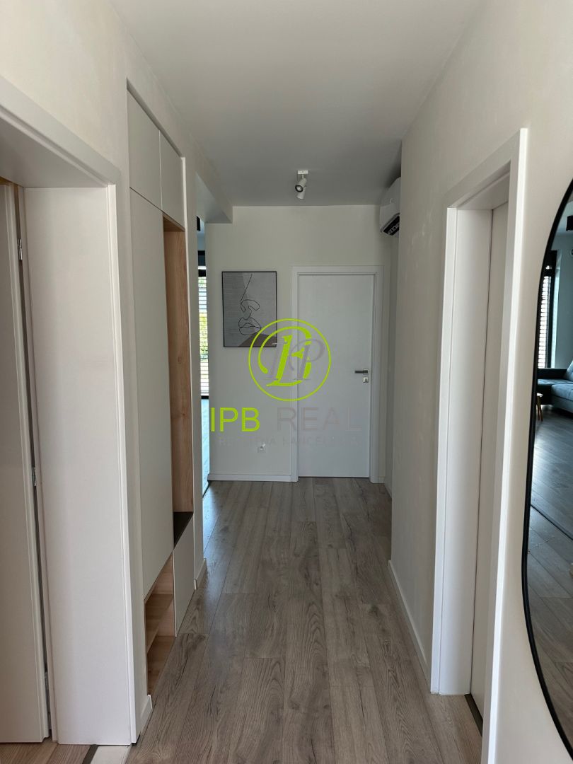 KRÁSNY 3 izb.rodinný dom v slepej ulici s veľkým záhradným d - 14