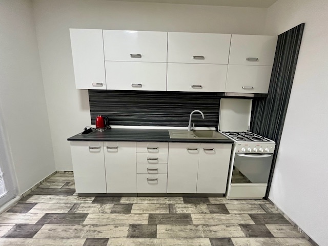 Veľký 3-izb. byt Klokočina, loggia, čiastočne zariadený - 14