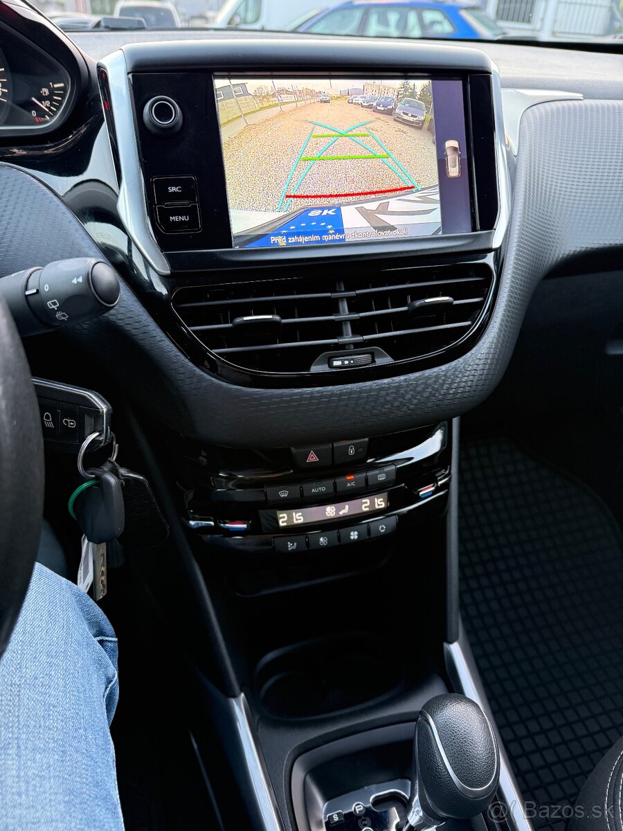 Peugeot 2008 1.2 PureTech Allure A/T - 14