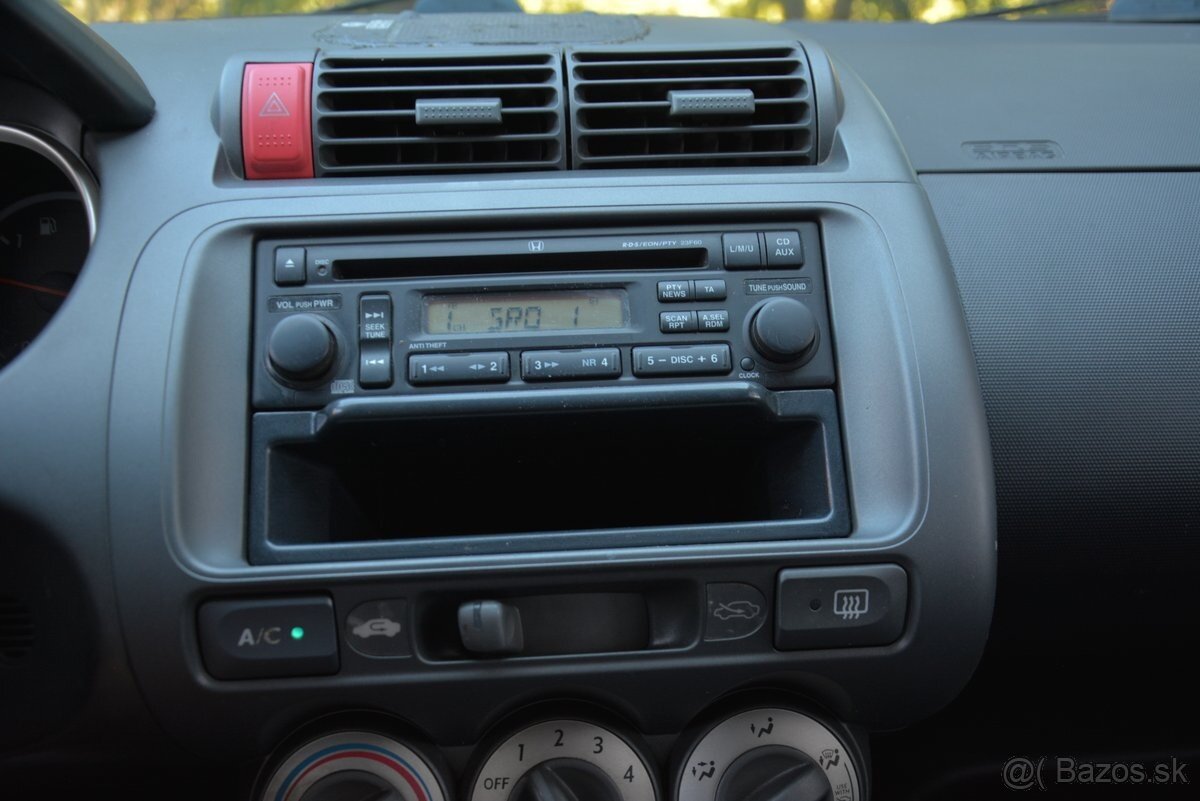 Honda Jazz 2006 1.20 benzin 1 Majitel SR - 14