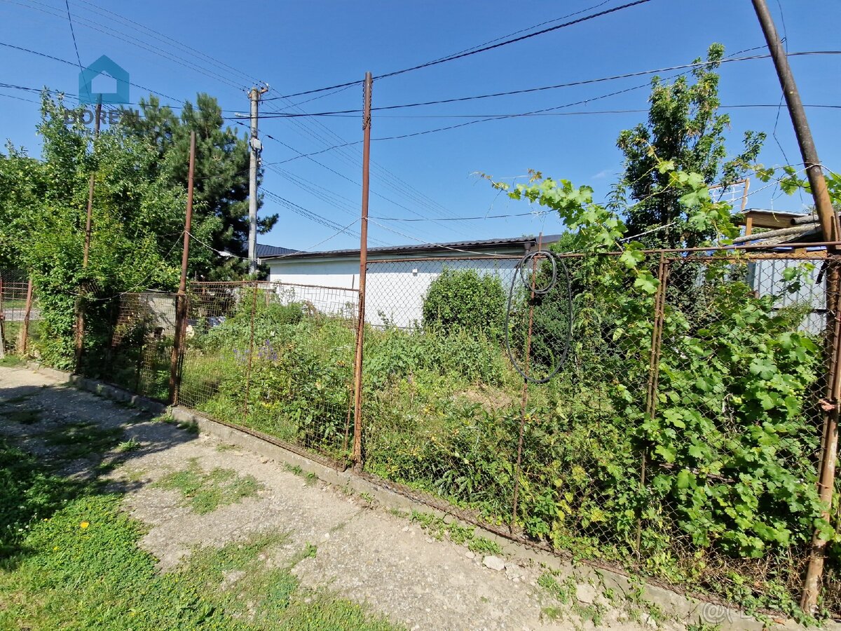 RODINNÝ DOM SENICA • Čáčov, POZEMOK 490m² - 14