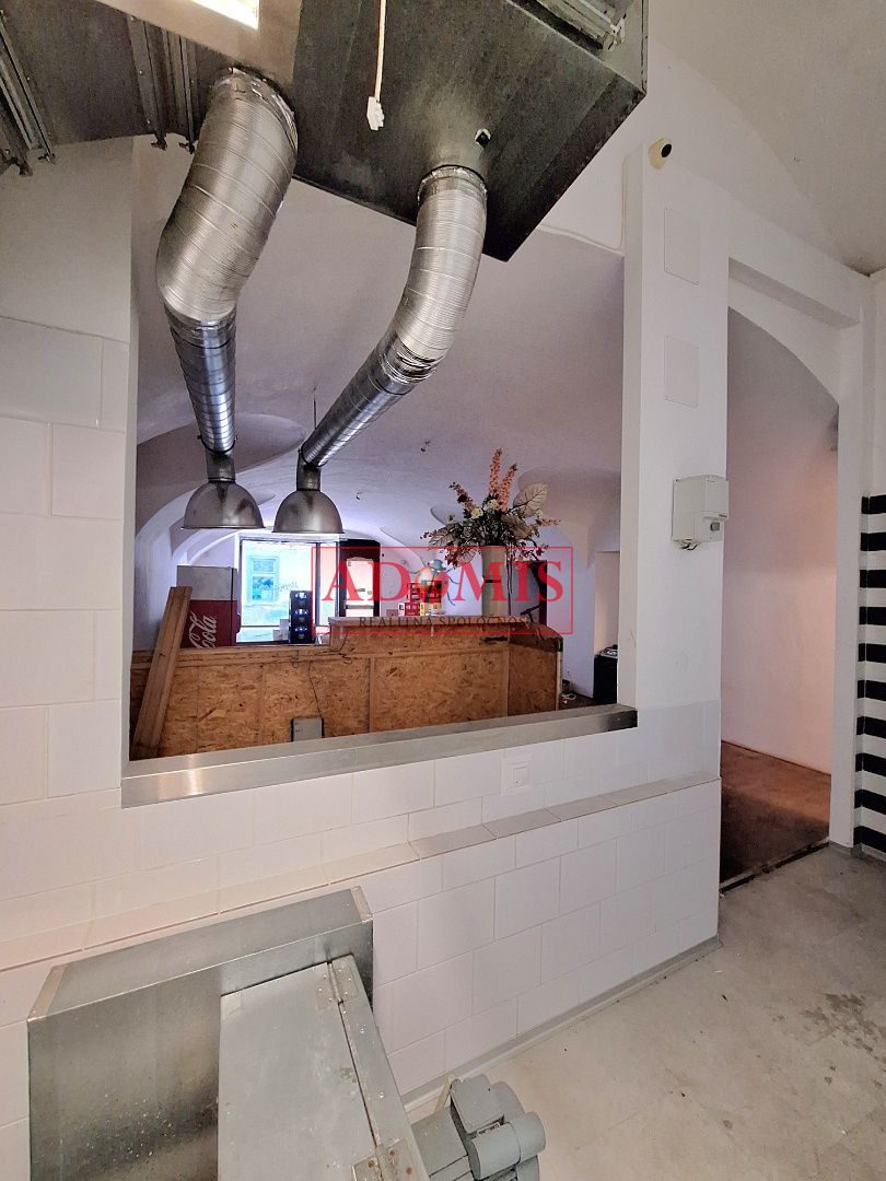 ADOMIS - predáme nebytový priestor 99m2+výklad,Kováčska ulic - 14