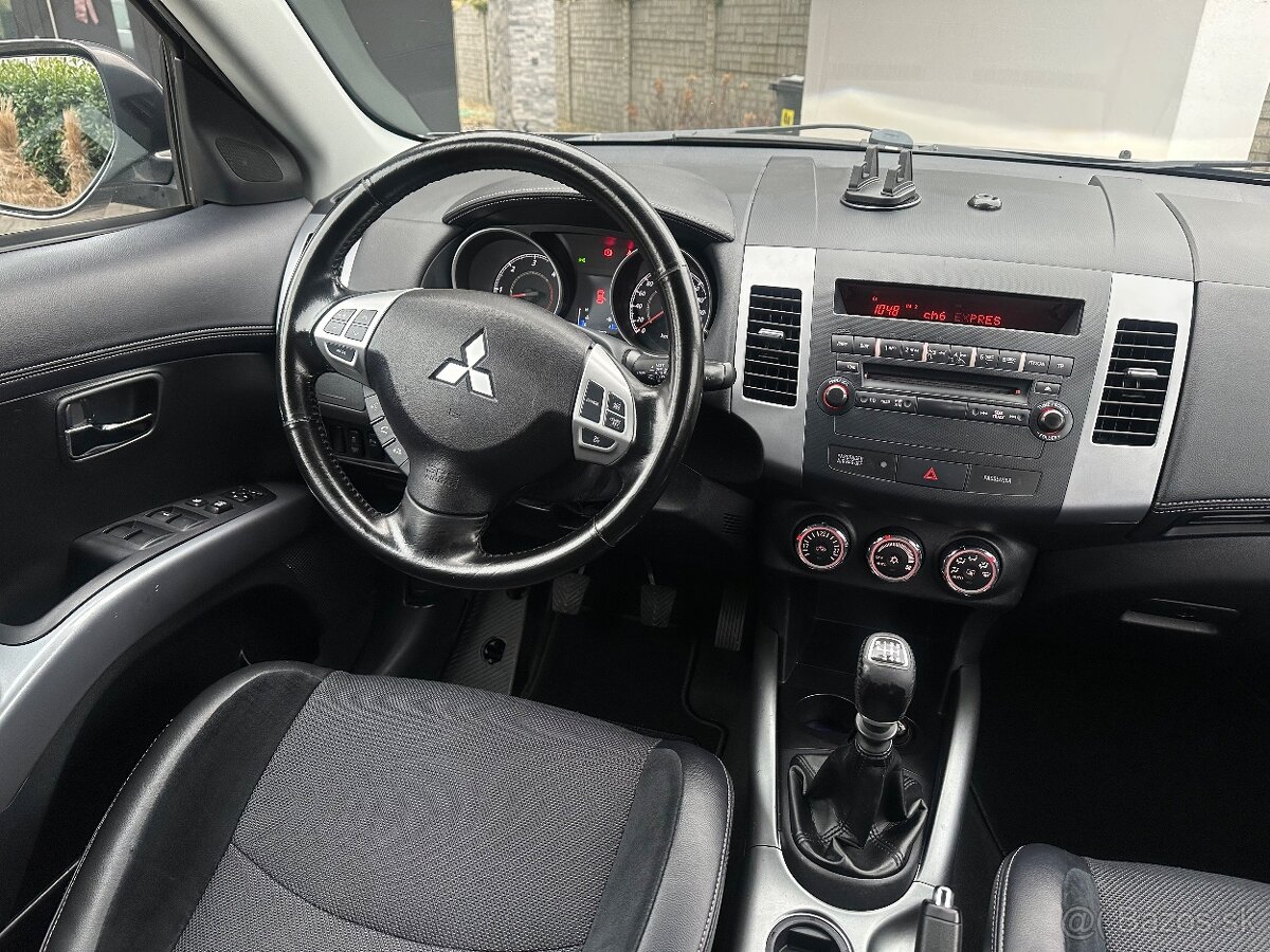 Mitsubishi Outlander 2.2 DI-D 130kw 2012 Klima BI-XENON PDC - 14