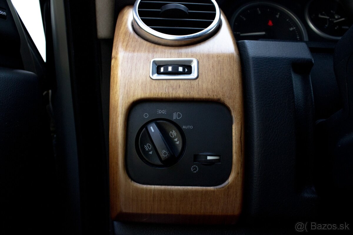 Land Rover Discovery HSE + Convenience Pack - 14