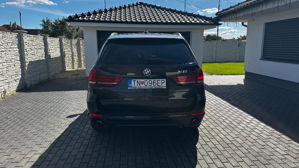 Ponúkam na predaj 7-miestne vozidlo BMW X5, ročník 2015 - 14