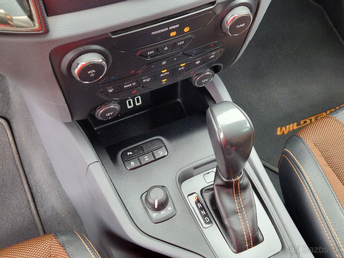 Ford Ranger 3.2 TDCi DoubleCab 4x4 WildTrak Plus A6 - 14