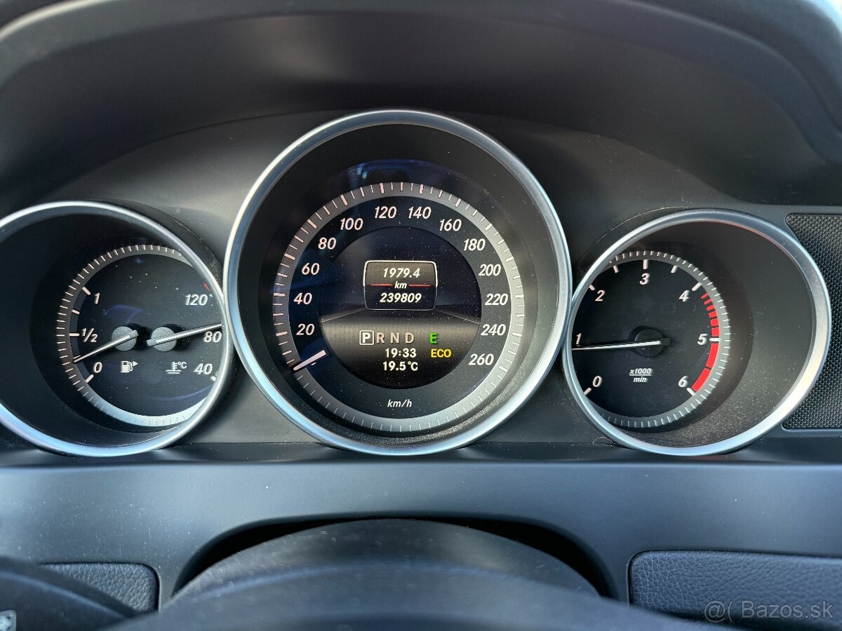 Mercedes-Benz C 220 - 14