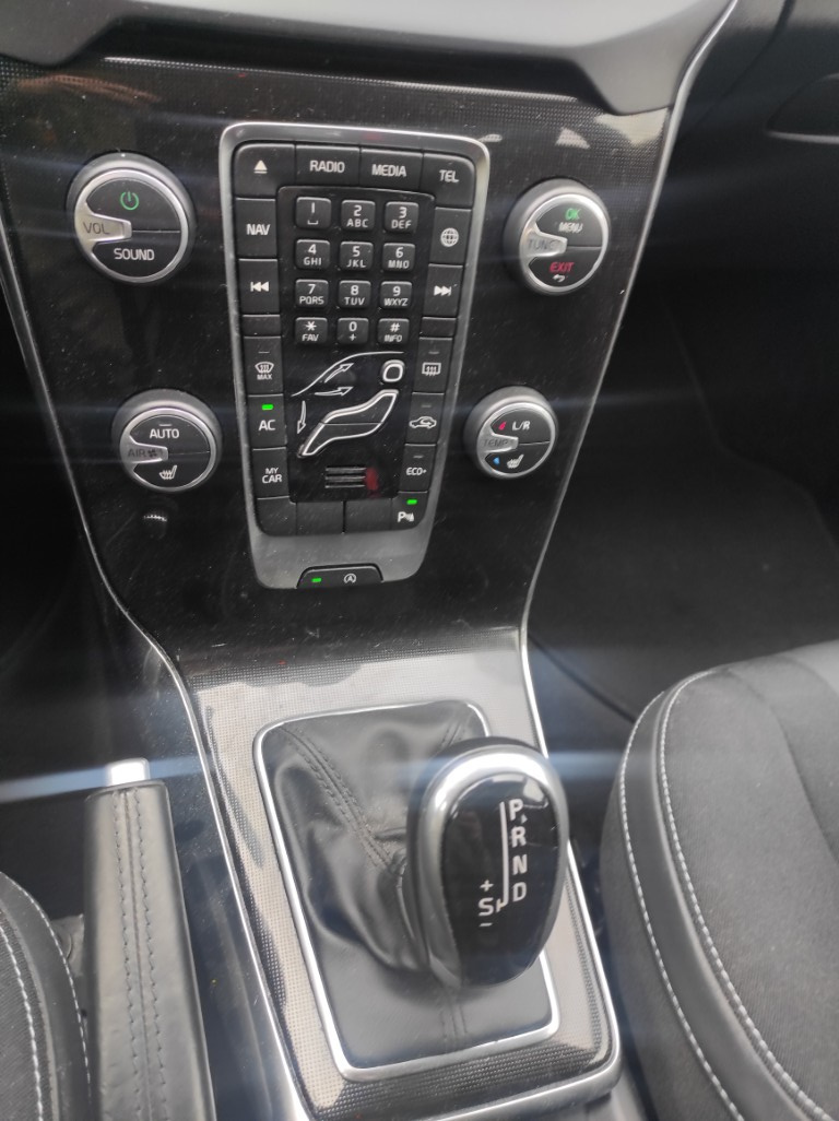 Volvo V40 Hatchback 90kw, automat benzín - 14