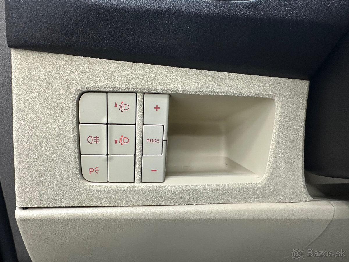 Lancia Musa 1.4 Benzín Automat - 14