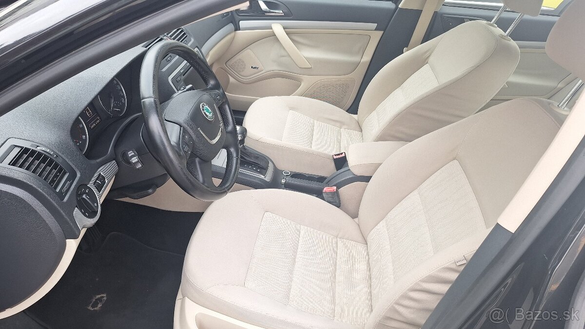 ŠKODA OCTAVIA 1.4 TSI.DSG.SEDAN - 14