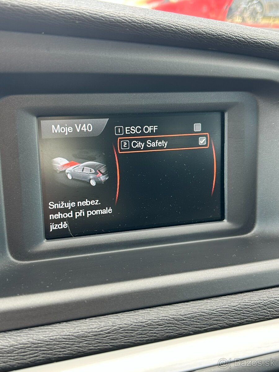 Predám Volvo V40 T2 Edition - 14