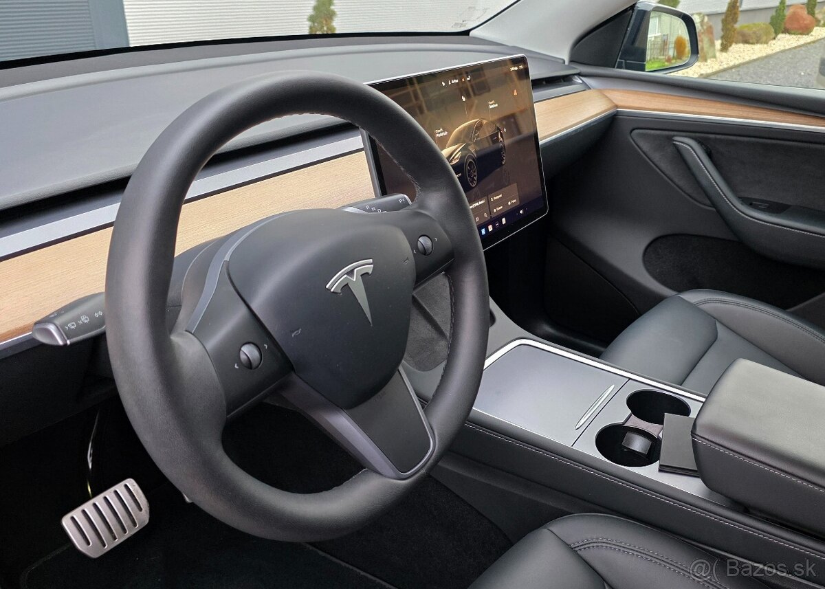 Tesla Model Y PERFORMANCE Long Range Dual Motor 535PS - 14