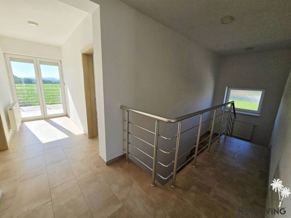 NA PREDAJ Novostavba 6 izbový dom Horná Streda - 14