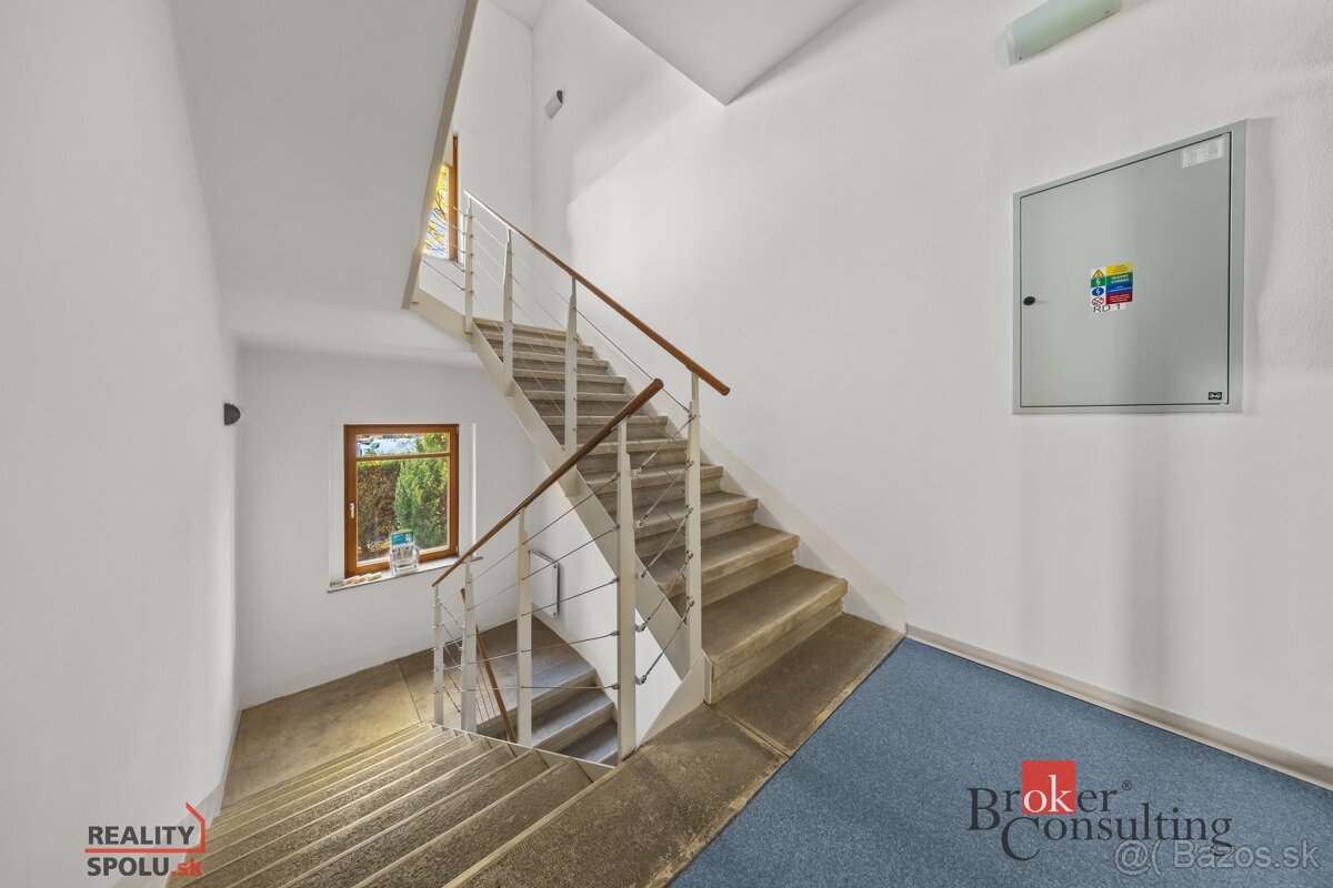 Reprezentatívne kancelárie 270 m² na prenájom – Nobelova uli - 14