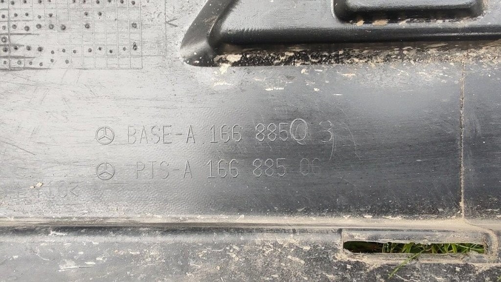 Mercedes C W205 Sedan 2014 - 2021 - Zadny naraznik - 14