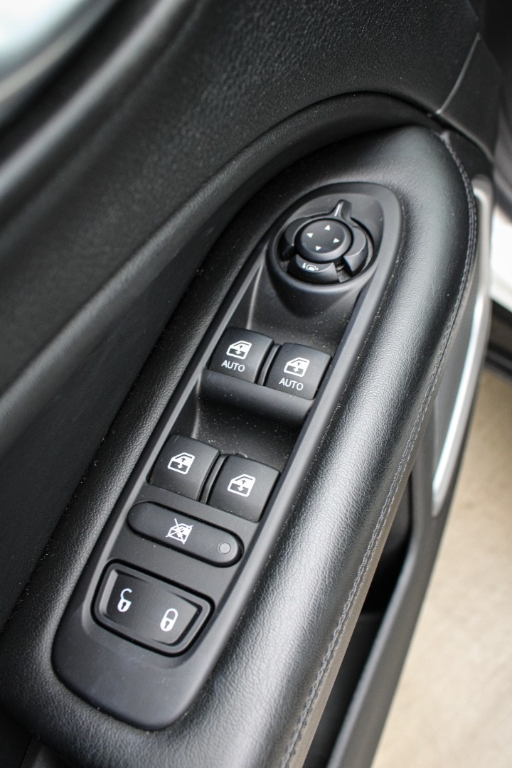 Jeep Compass 1.3 TURBO Night Eagle - 14