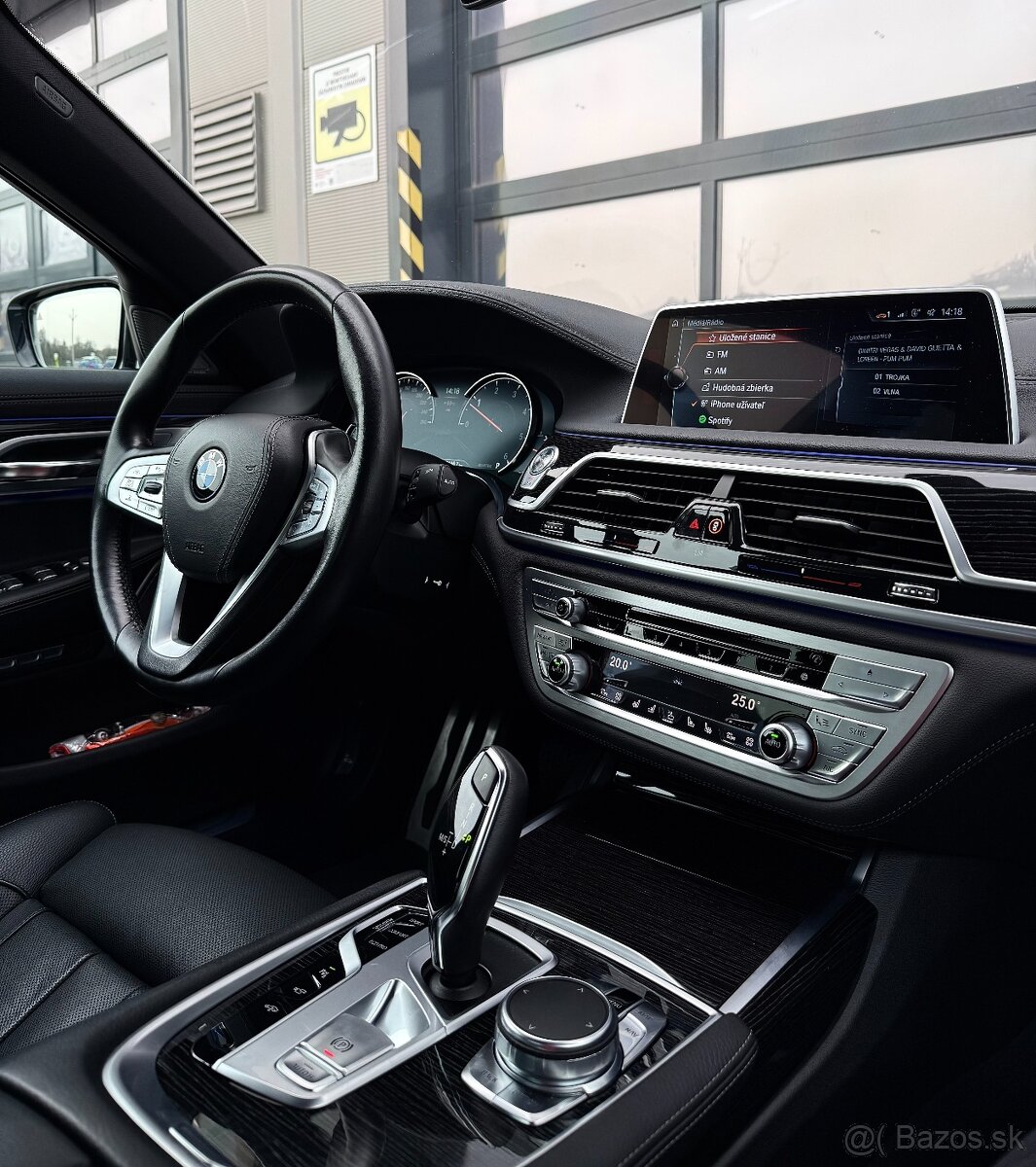 BMW 740d xDrive M-PACKET - 14