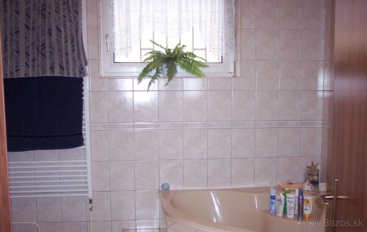 Na predaj rodinný dom na Orenburskej ulici v Podunajských Bi - 14