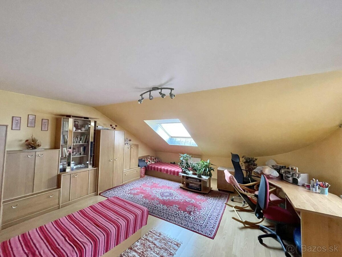 ZĽAVNENÉ • Na predaj dom s garážou a pozemkom v Skalici - 14