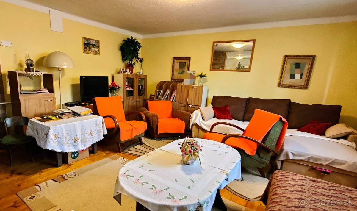 Uhorské: Dom s Príbehom, Charizmou a krásnym Pozemkom - 14