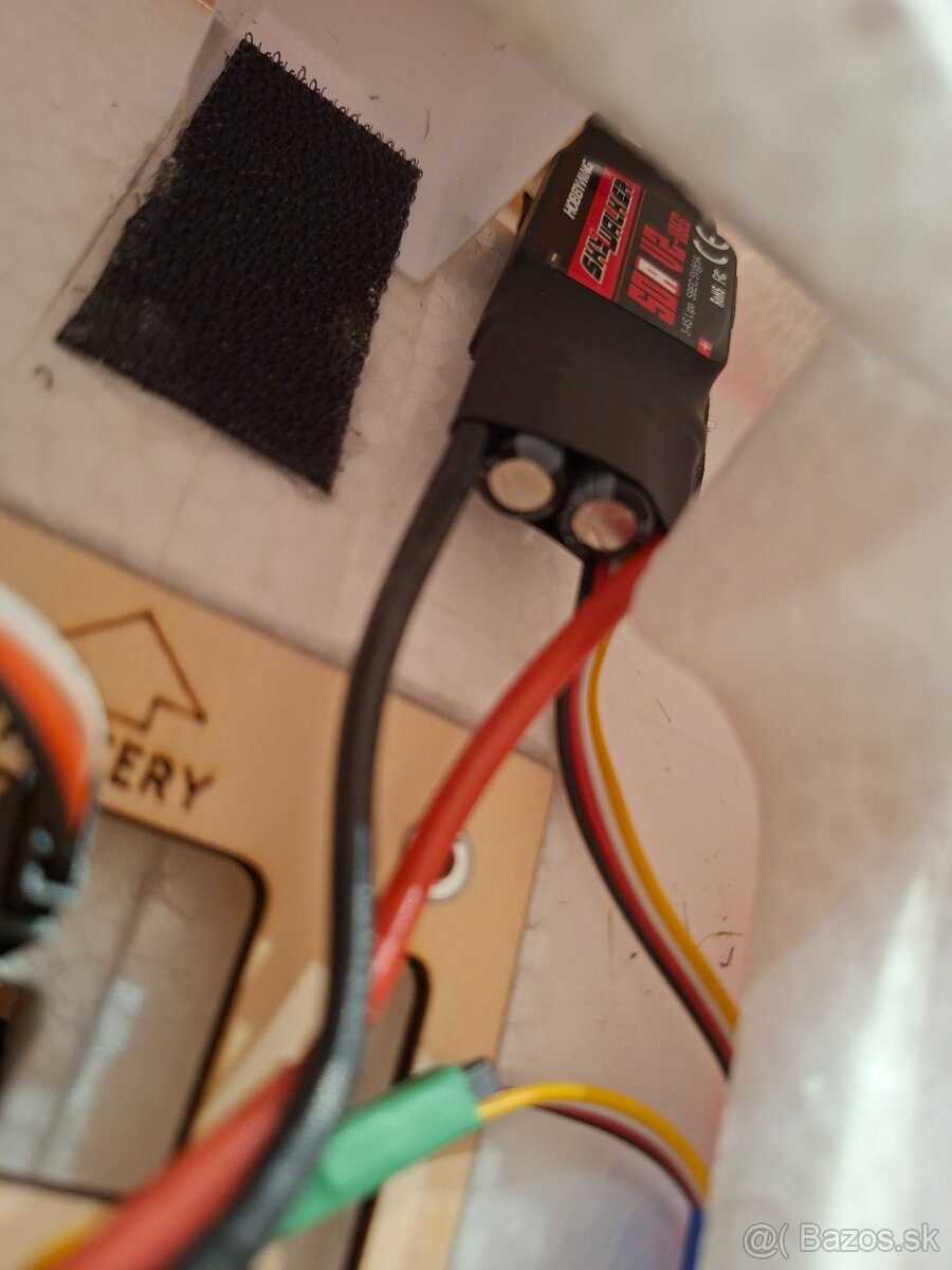 RC lietadlo Extra 300 NG - 14