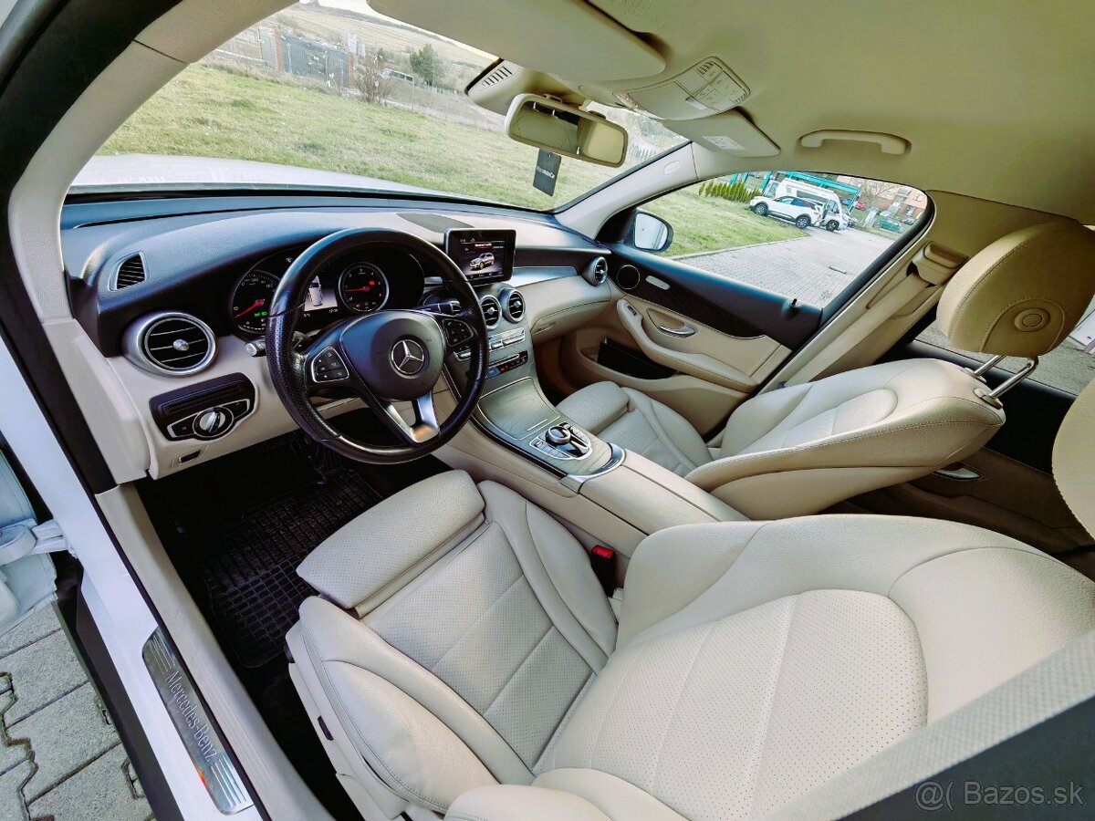 MERCEDES-BENZ GLC 250 D 4MATIC -EXCLUSIVE-SLOVENSKE-NADHERNE - 14