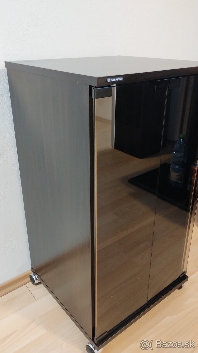 Predám midi hifi rack Sanyo - 14