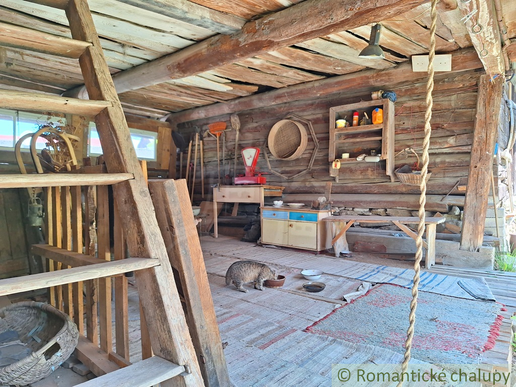 Tradičná drevenica pripravená pre chalupárov, na pozemku s - 14